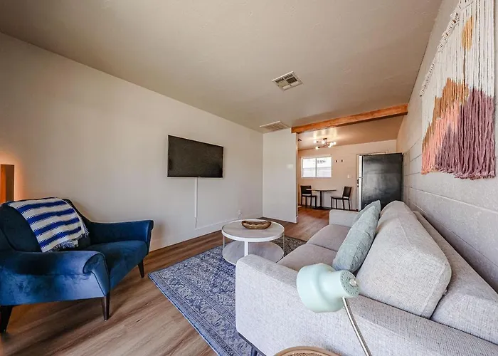 #5 Sunny Midtown Skyline Cool Comfy Affordable *